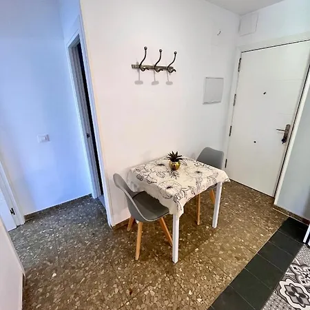 Apartment Gatu Lucero, Preferente Mayores De 25 Anos Y Familias *