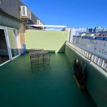 Gatu Lucero, Preferente Mayores De 25 Anos Y Familias *